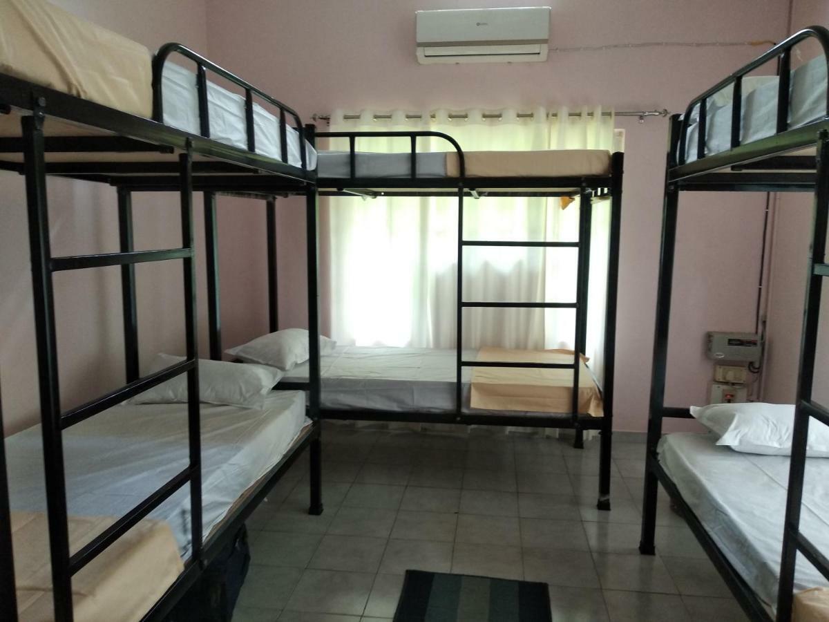 Gibbon Backpackers Hostel Guwahati Zewnętrze zdjęcie