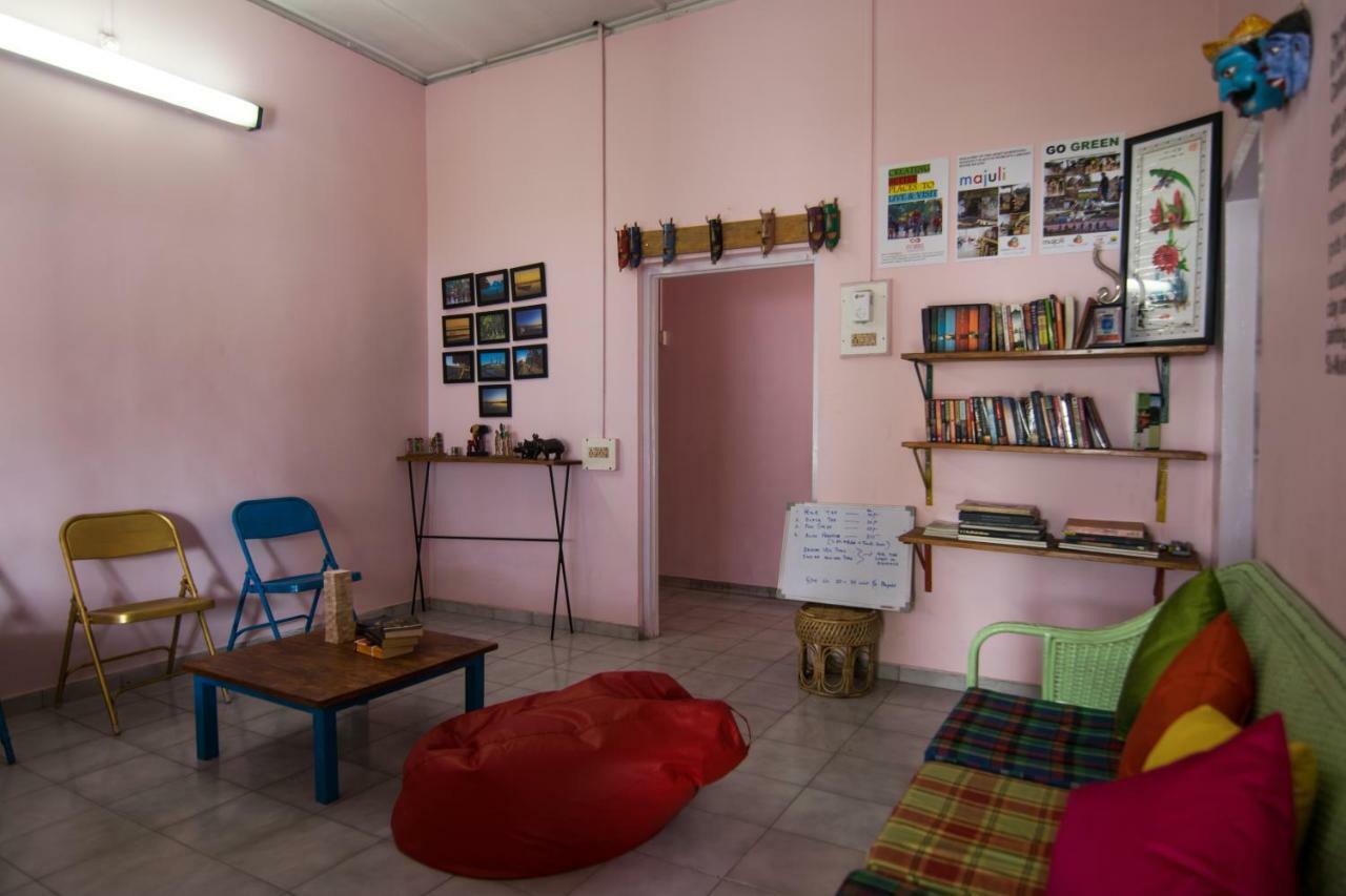 Gibbon Backpackers Hostel Guwahati Zewnętrze zdjęcie