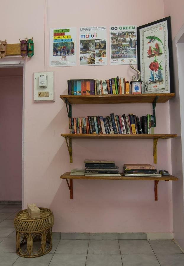 Gibbon Backpackers Hostel Guwahati Zewnętrze zdjęcie
