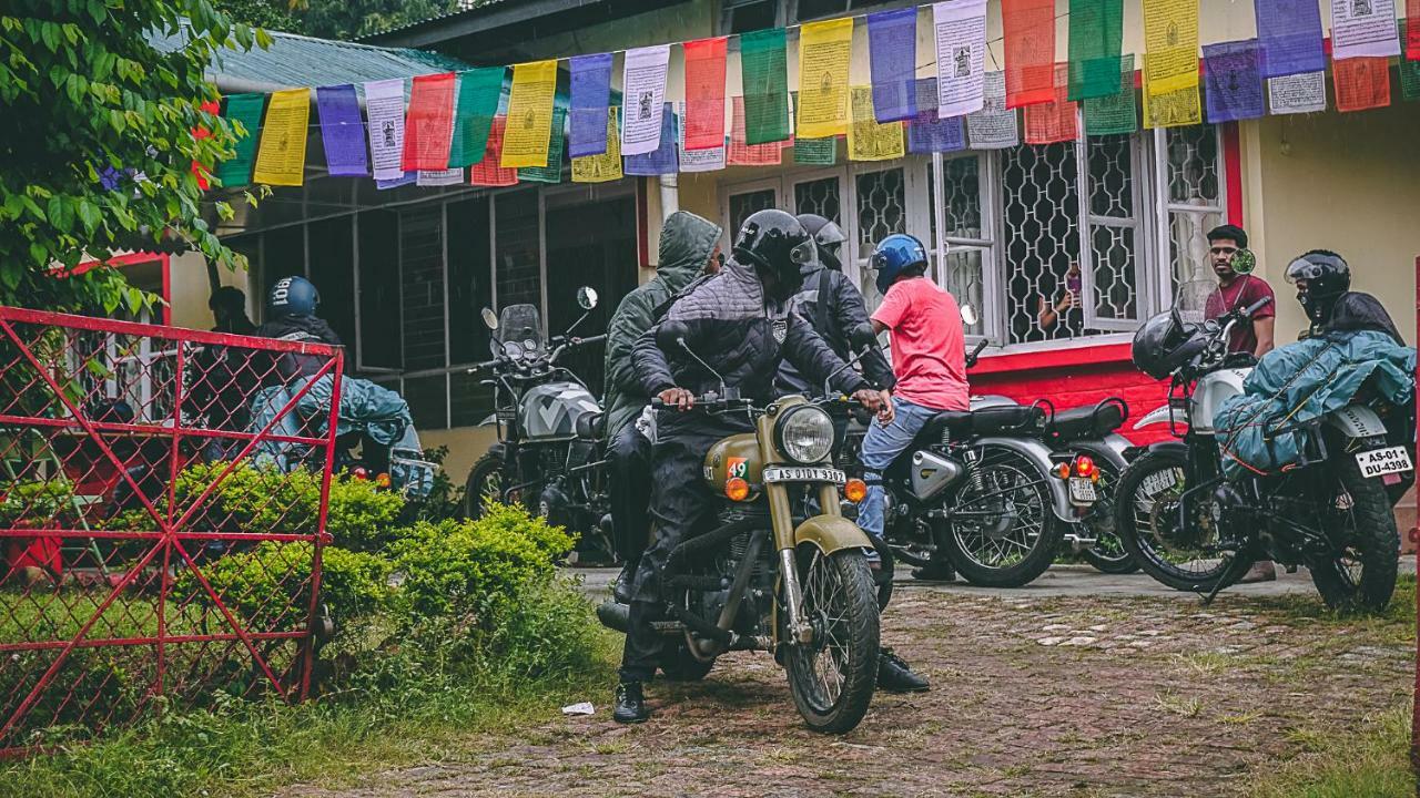 Gibbon Backpackers Hostel Guwahati Zewnętrze zdjęcie