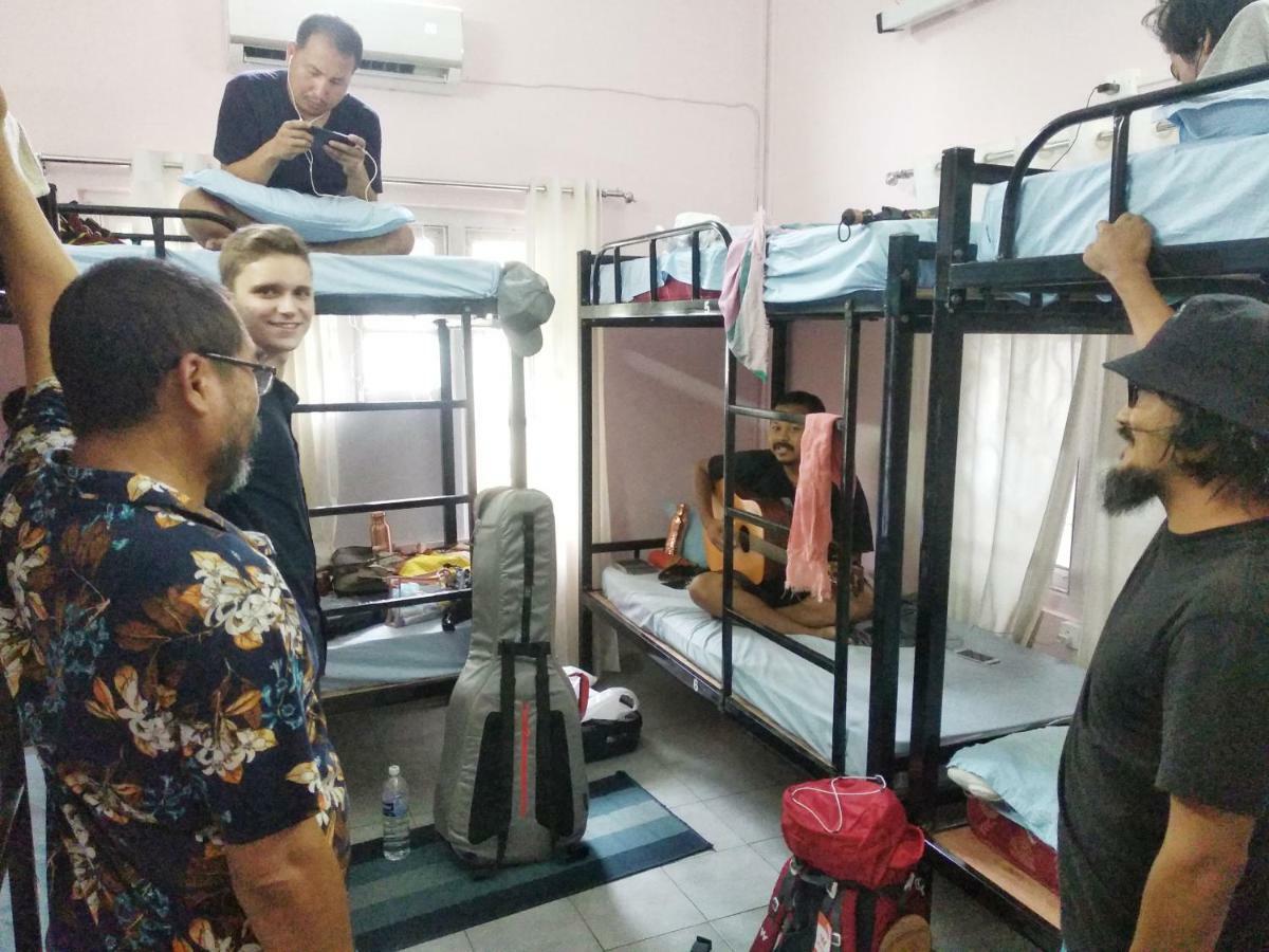 Gibbon Backpackers Hostel Guwahati Zewnętrze zdjęcie
