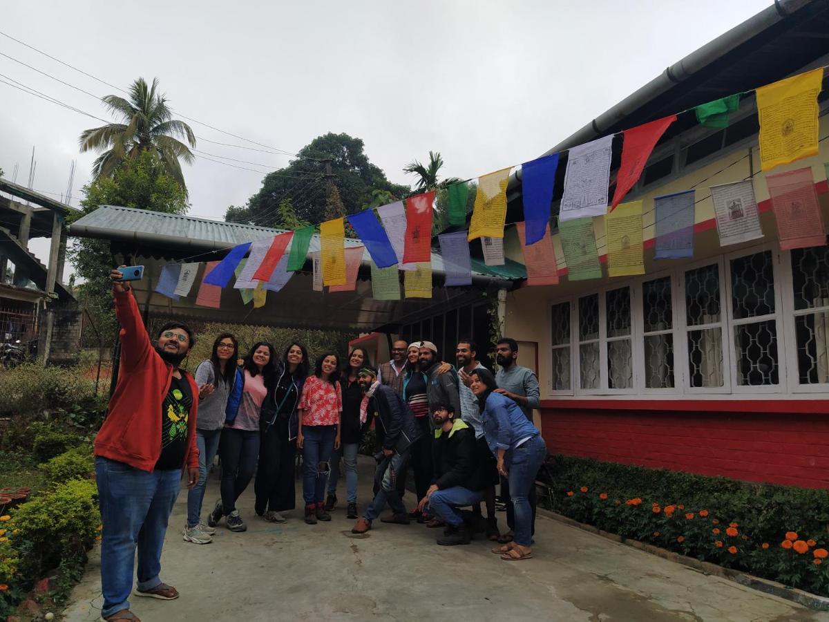 Gibbon Backpackers Hostel Guwahati Zewnętrze zdjęcie
